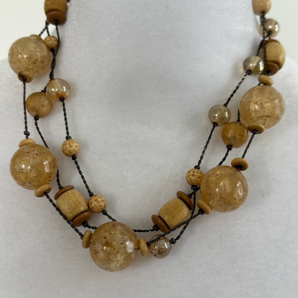 Vintage Signed Dabby Reid 3 Strand Beaded Necklace Various Tan Colors. 18”